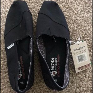 BOBS by Skechers (NWT!)